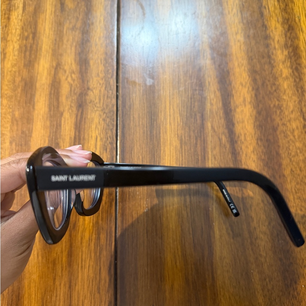 Saint Laurent Black Oversized Cat-Eye Glasses - Picture 5 of 6